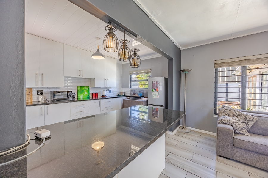 3 Bedroom Property for Sale in Bothasig Western Cape